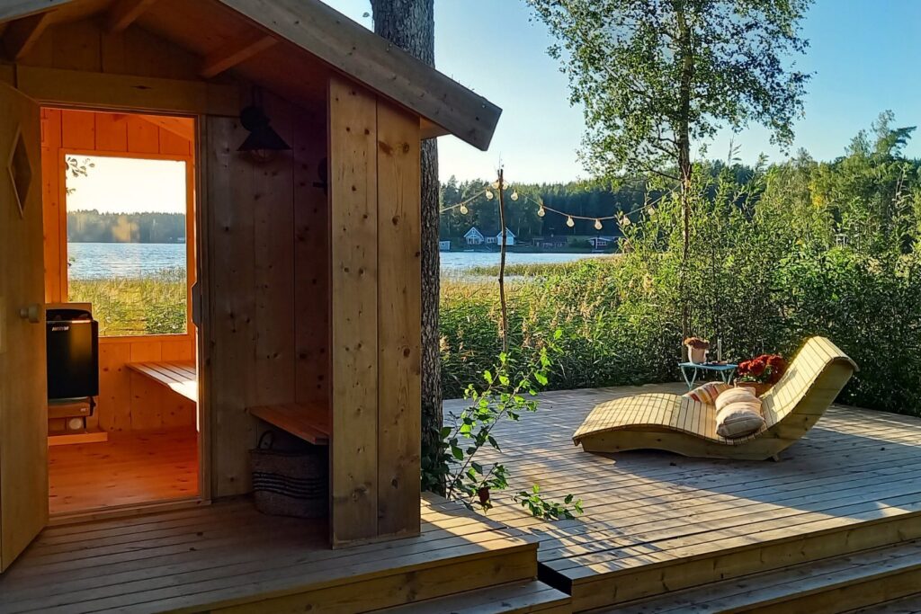 Sauna am See auf Snokebo Gård in Småland in Südschweden